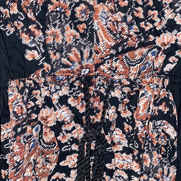 Bell Sleeve Dress - Picture 3 of 5